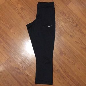Nike Cropped Leggings